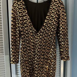 GIGI C Black and Gold Sequin Long Sleeve Dress